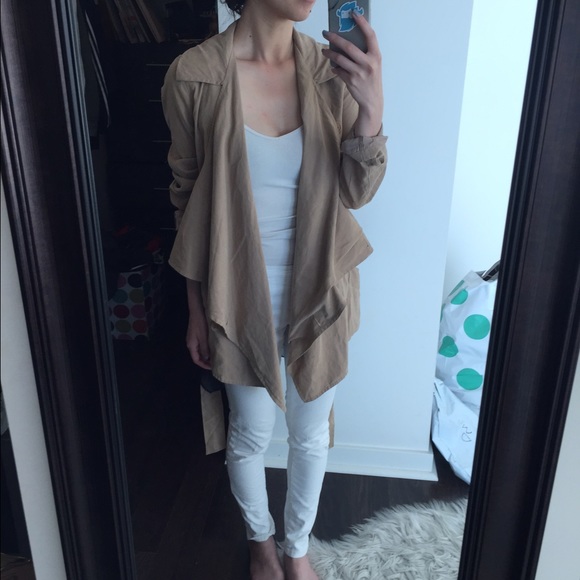 🚫sold🚫Nasty Gal chiffon back trench coat! - Picture 3 of 3