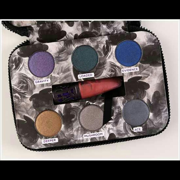 Urban Decay palette - Picture 3 of 4