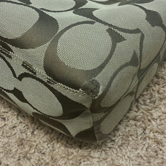 Coach Purse - Picture 3 of 4