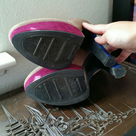 🎀BOGO FREE🎀 NYLA color block platform heels - Picture 4 of 4