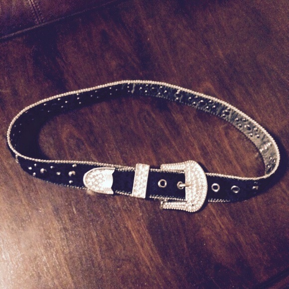 Kathy Van Zeeland Belt