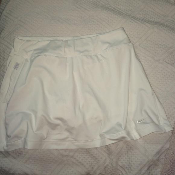 Nike tennis skirt