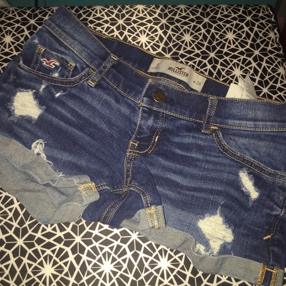 ❌SOLD❌ Destroyed Hollister Shorts
