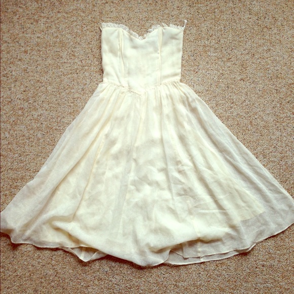 Vintage Ivory Gunne Sax dress
