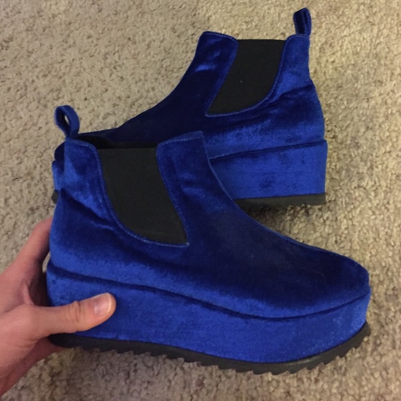 Unif rare blue velvet hellsea size 6