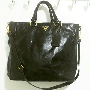 🎉REDUCED💯authentic prada vitello shine tote