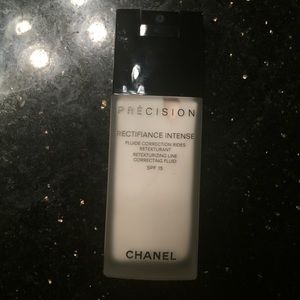 Retexturing Line Correcting Fluid. SPF 15