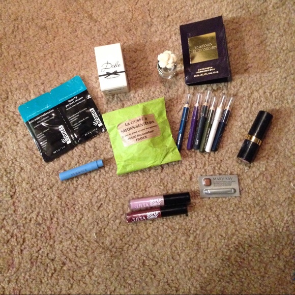 VS shorts and makeup samples!