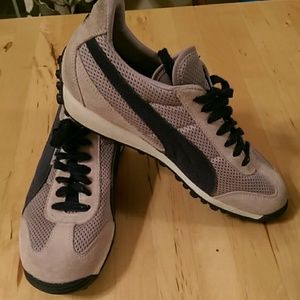 Women's Puma shoes