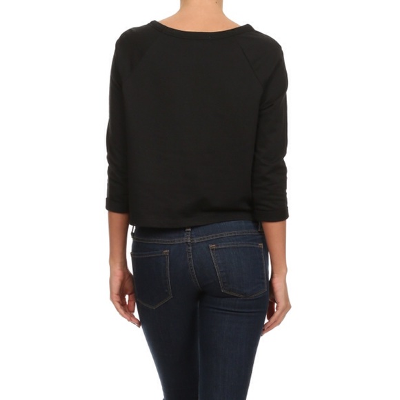 Crochet Crop Top & FREE Shorts - Picture 2 of 3