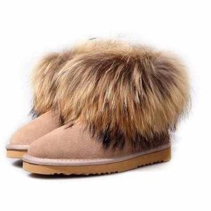 Fur boot sand