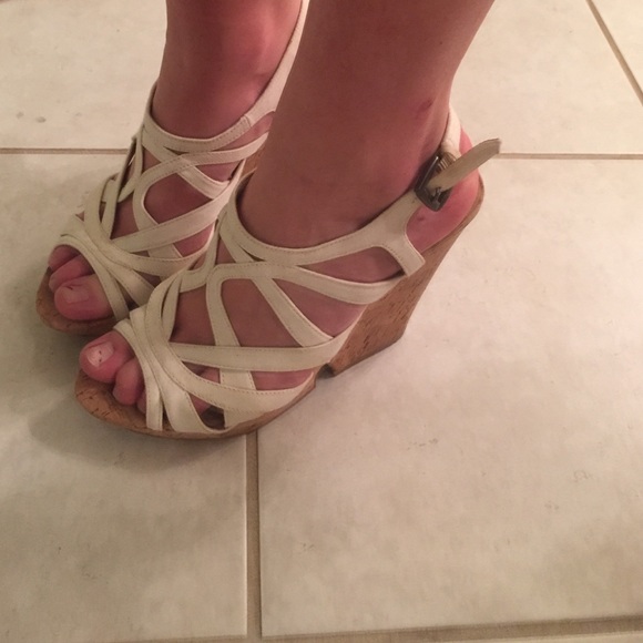 Spring Wedges - Picture 2 of 2