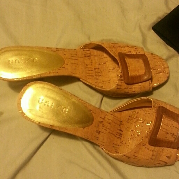 Cork kitten heels