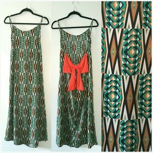 Aztec print dress w/bow