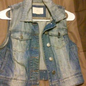 Jean Vest