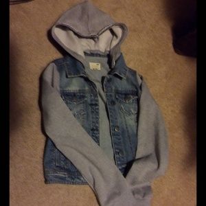 LA Hearts Distressed Demin/ Sweatdhirt Sleeves/