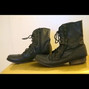 Betsy Johnson Motorcycle Black Leather Boots Litza