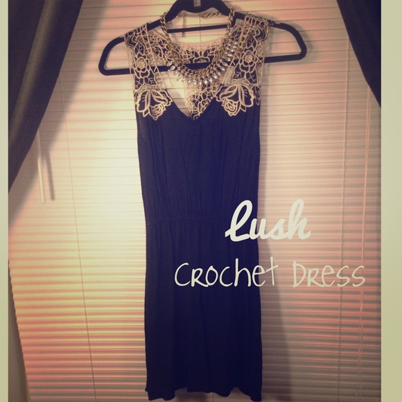 Lush crochet sleeveless dress!