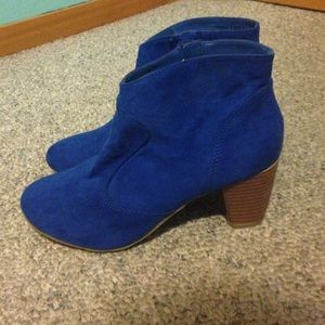 6.5 royal blue booties!!