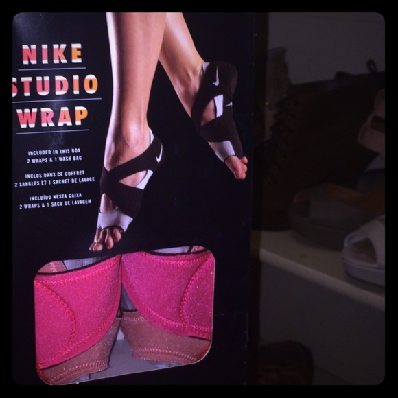 pink studio Nike dance shoes! 9-10.5