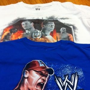 WWE boys t-shits white size 18/20 blue size 14/16