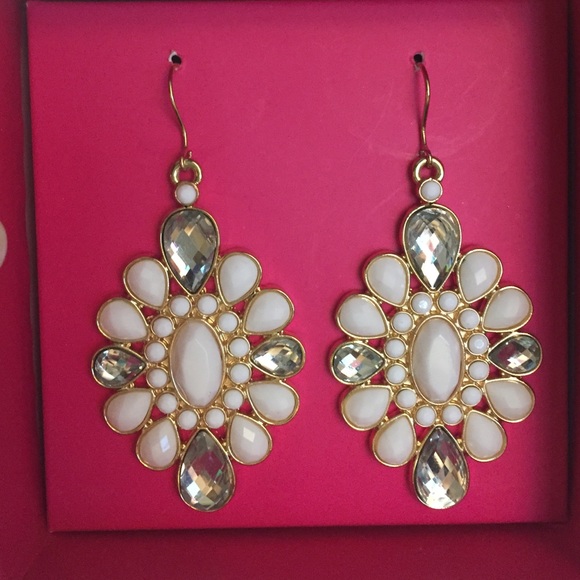 Lilly Pulitzer Resort White Earrings