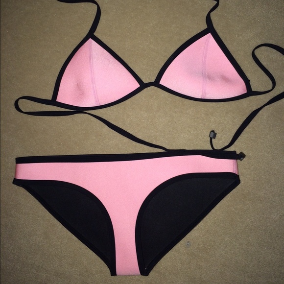 Triangl Bikini AUTHENTIC Chloe California Coral