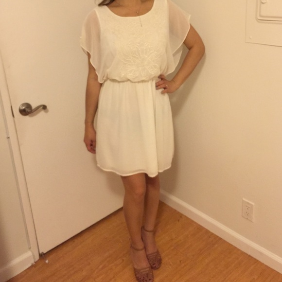Ivory white chiffon dress with built in slip - Picture 3 of 3