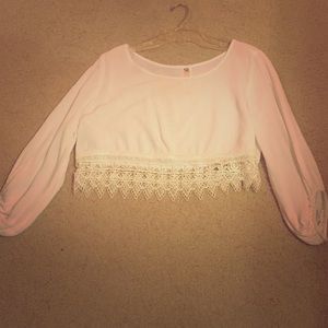 Fashionable Crop Top with details!