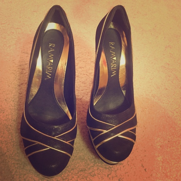 Black and Gold Heels!