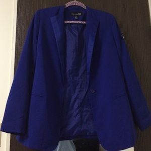 Blue blazer with satin lining