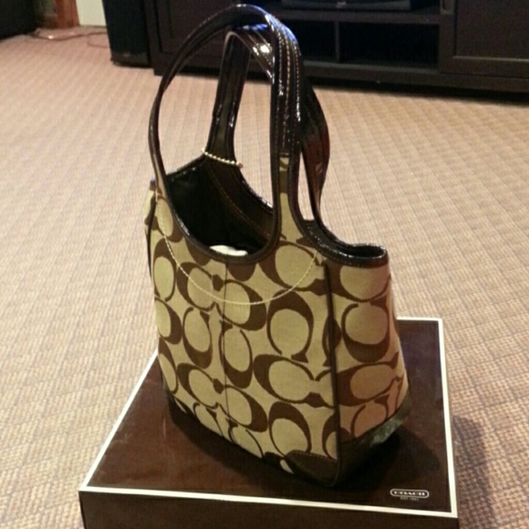 Authentic Coach signature brown bag - Picture 2 of 3