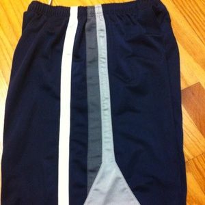 Boys nike navy blue shorts in great condition!