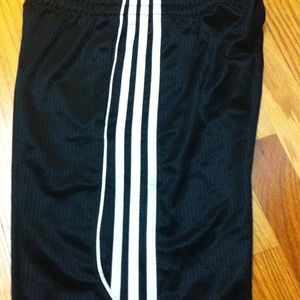 Boys addidas basketball shorts size M