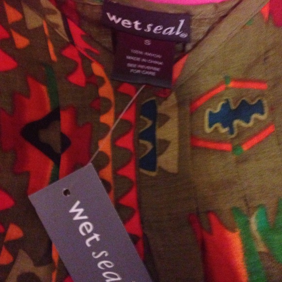 Tanktop - Picture 2 of 3