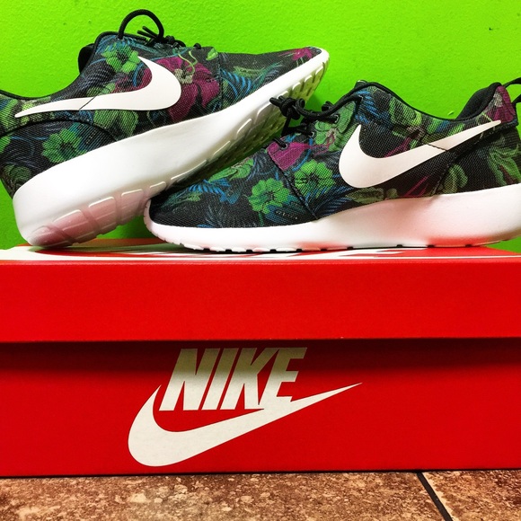 Roshe Run Floral Print
