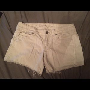 American Eagle white shorts