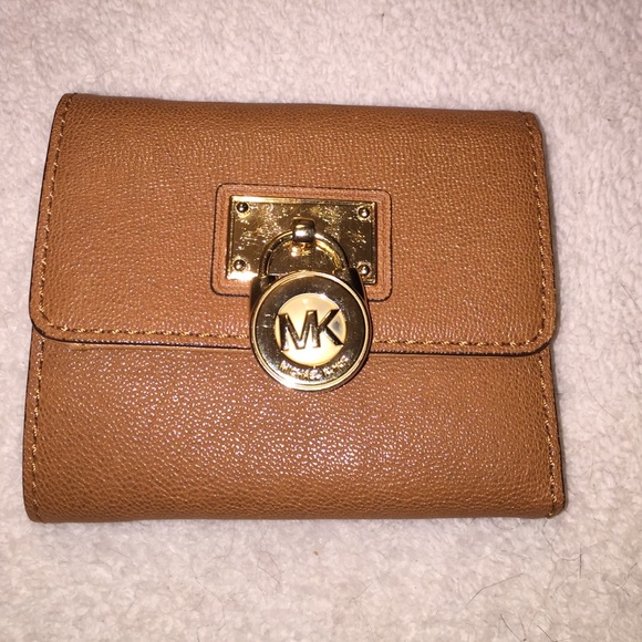 Michael kors wallet