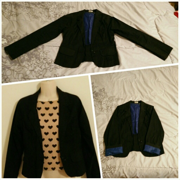 Versatile Black Blazer!