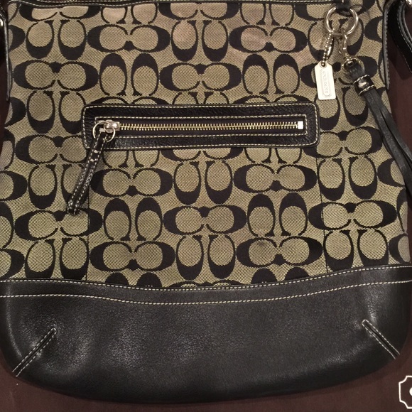 BEAUTIFUL Coach Purse - Picture 2 of 4