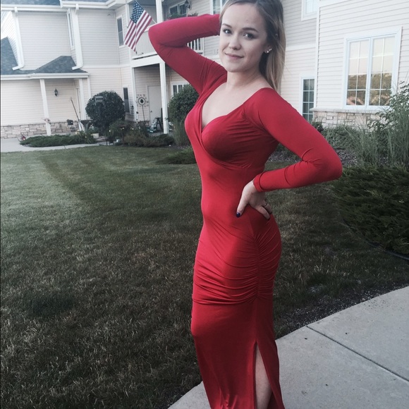 🆕 Stunning Red Long Sleeve Maxi Dress - Picture 3 of 3