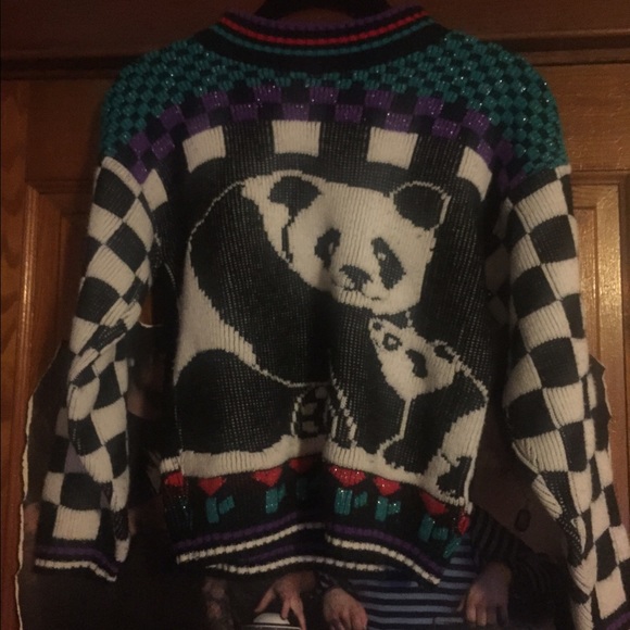 SOLD 💫 Vintage Panda Bear Sweater - Picture 1 of 1