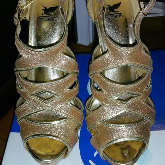 Gold Strappy Peep-toe Heels