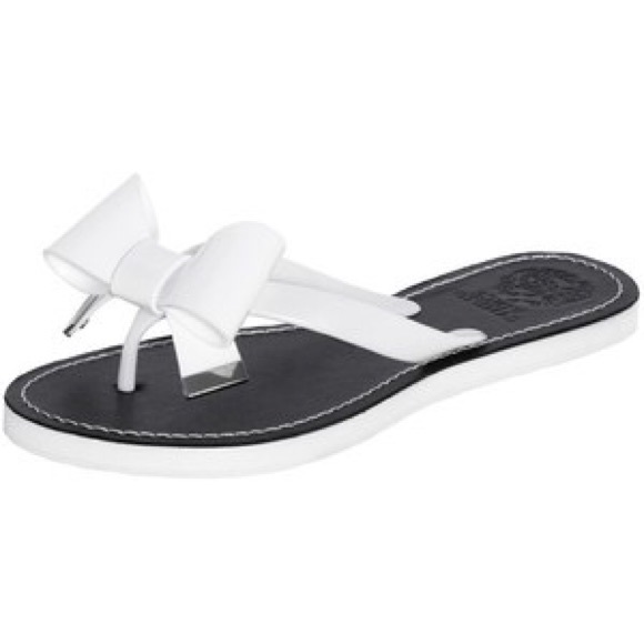 Vince Camuto "fynn" flip flops SZ 8-WORN ONCE!!!!