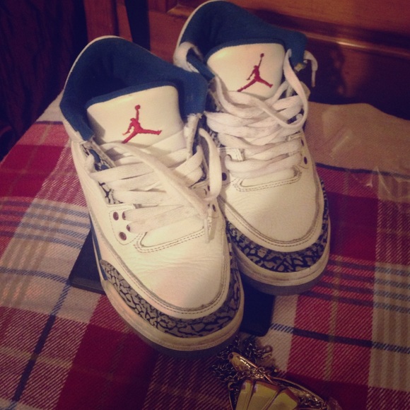 True blue 3's size 4