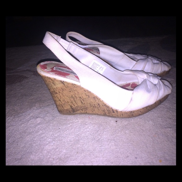 White American eagle wedges