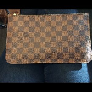 100% Authentic Louis Vuitton Neverfull Clutch