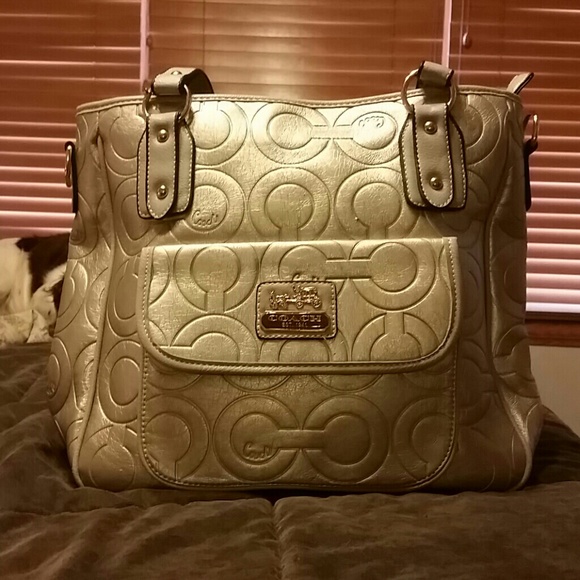 COACH inspired silver bag. THIS IS NOT AUTHENTIC
