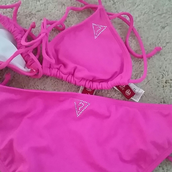Guess bikini - Picture 2 of 2