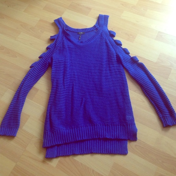 Cut Out Shoulder Sweater